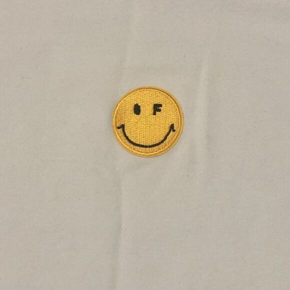 Graver of Anaheim GOA Unisex Small Smiley Embroidery Cream Sweatshirt Crew Neck - Picture 4 of 10